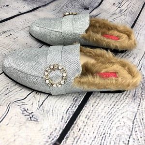 NEW Silver Mule With Faux Fur Lining and BLING😆